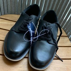 Lands End Sport Oxford. Black and white.